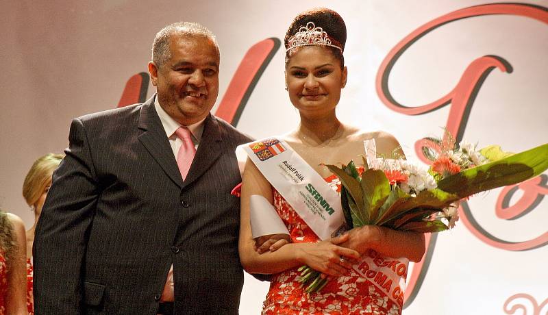 O titul Miss Roma 2014 se v Hodoníně ucházelo dvanáct dívek z České i Slovenské republiky.