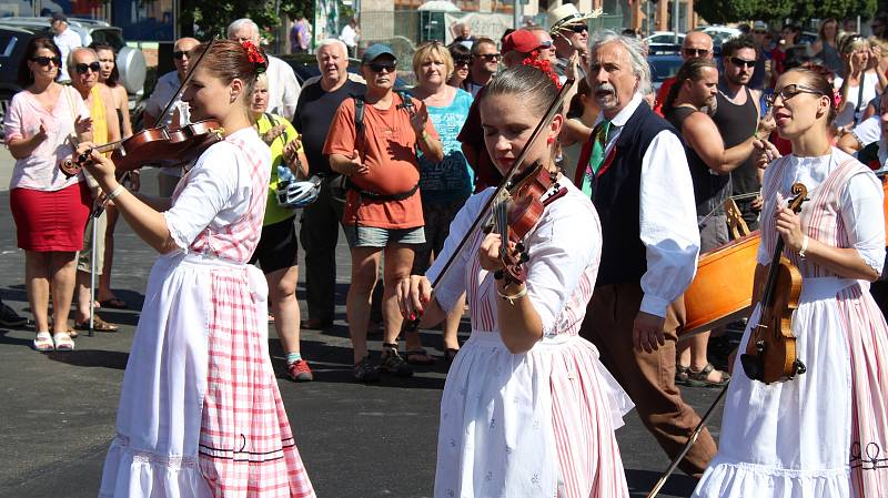 Mezinárodní folklorní festival Strážnice 2017, průvod městem.