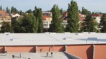 Zimní stadion v Hodoníně dostal po více než dvou desetiletích novou střechu.