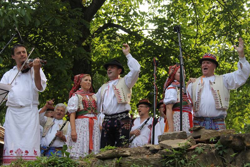 Největší horňácký folklorní svátek Horňácké slavnosti patřil čtyři dny Velké nad Veličkou.