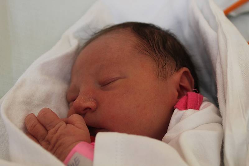 Amálie Hanáková, 47 cm, 2960 g, 1. 5. 2018 ve 23.37, Terezín, nemocnice Kyjov