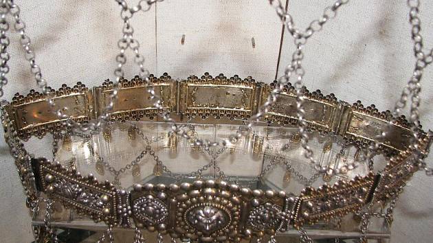 Hodonínský deník | Výstava krojových šperků ve Vlastivědném muzeu v Kyjově  | fotogalerie