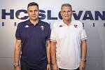 Rostislav Dočekal (vpravo) a Vladimír Růžička mají pozvednout hokejisty Slovanu Bratislava.