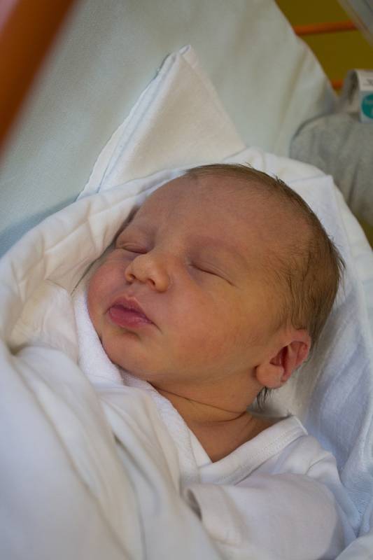 Viliam Vyskočil, 49 cm, 2 990 g, 1. 2. 2017 v 8.19 h Kyjov, Nemocnice Kyjov