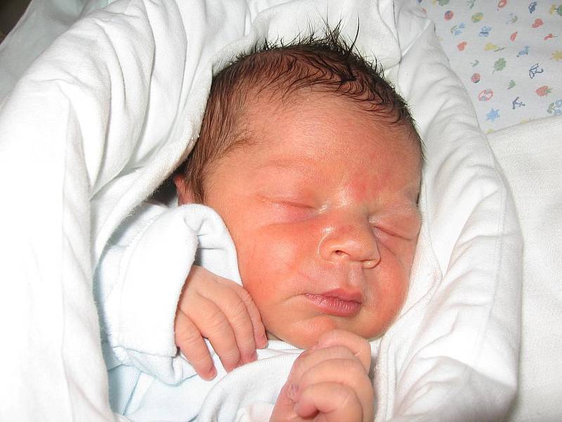 Tobiáš Pazourek, 51 cm, 3,3 kg, 17. 8. 2011, Čeložnice