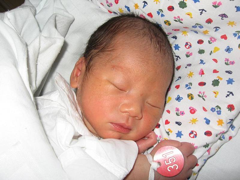 Vu Anh Phuong, 50 cm, 2,8 kg, 14. 8. 2011, Koryčany