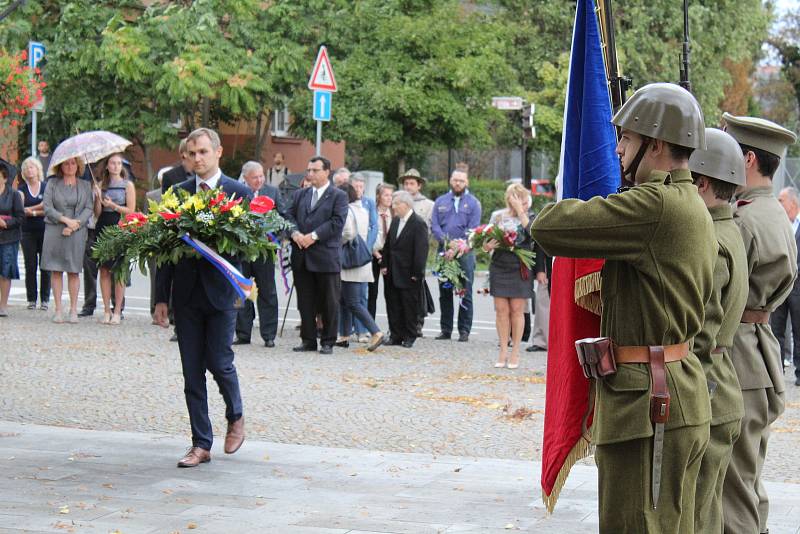 Pietní akt v Hodoníně u příležitosti osmdesáti let od úmrtí prvního československého prezidenta Tomáše Garrigua Masaryka.