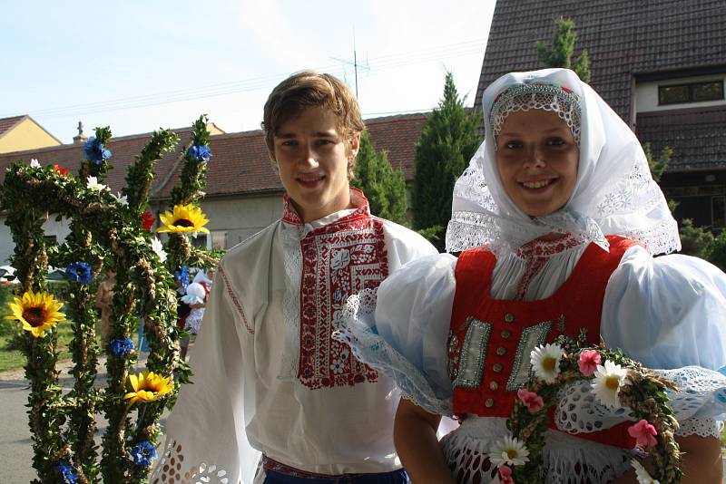 Po dlouhých osmi letech se ve Svatobořicích – Mistříně sešlo více jak sto krojovaných, aby oslavili konec žní.