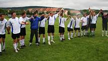 Fotbalisté Starého Poddvorova poprvé v historii klubu vyhráli okresní přebor a postoupili do krajských soutěží. 
