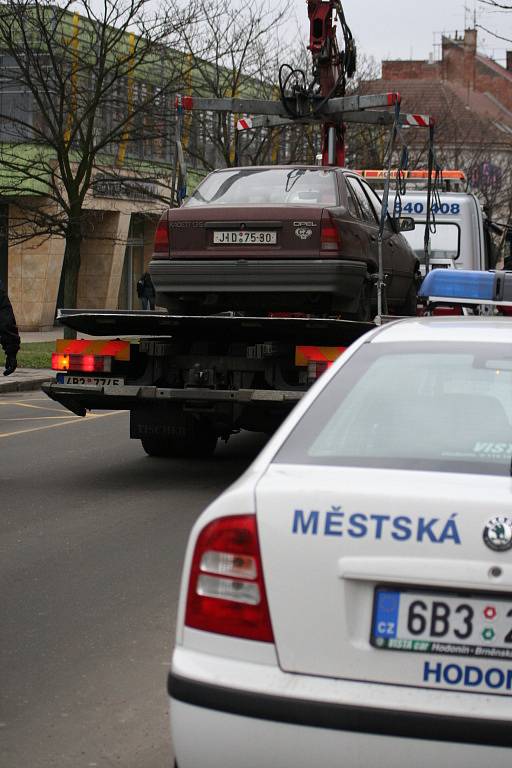 Nepohodlný Opel z Národní třídy zmizel