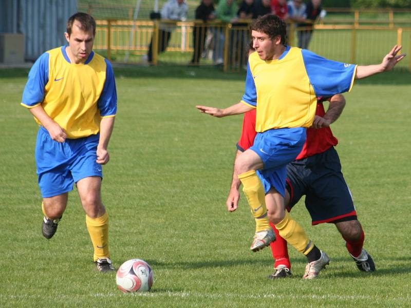 I.B: Milotice (v červeném) vs. Hroznová Lhota