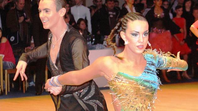 Nikolas Novák s Klárou Adamovou skončili v semifinále mistrovství ČR v latinsko-amerických tancích 2014 na osmém místě.