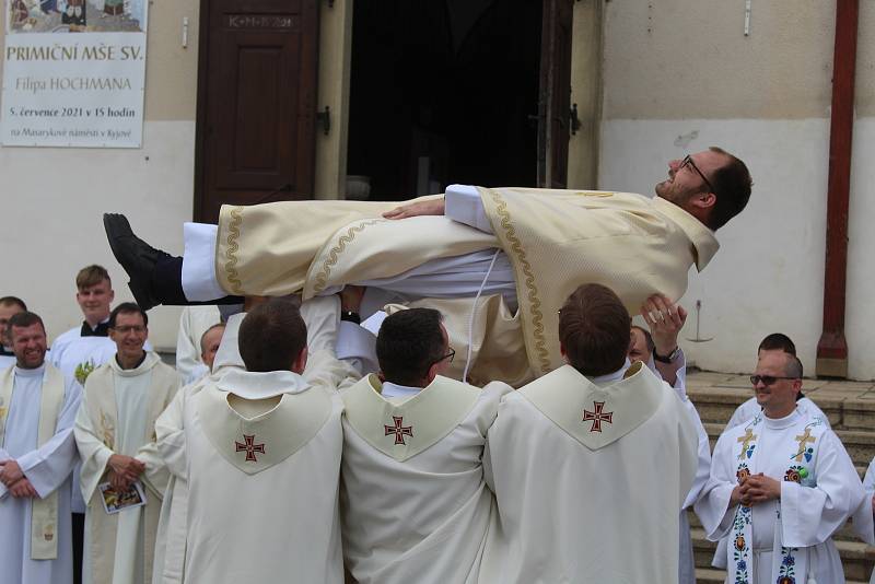 Primiční mše na náměstí v Kyjově novokněze a místního rodáka Filipa Hochmana.