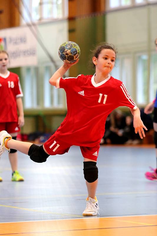 Mladší žákyně Veselí nad Moravou obsadily na letošním Prague Handball Cupu dělené páté až osmé místo. Rozjeté dorostenky zastavil až finalista z Maďarska.