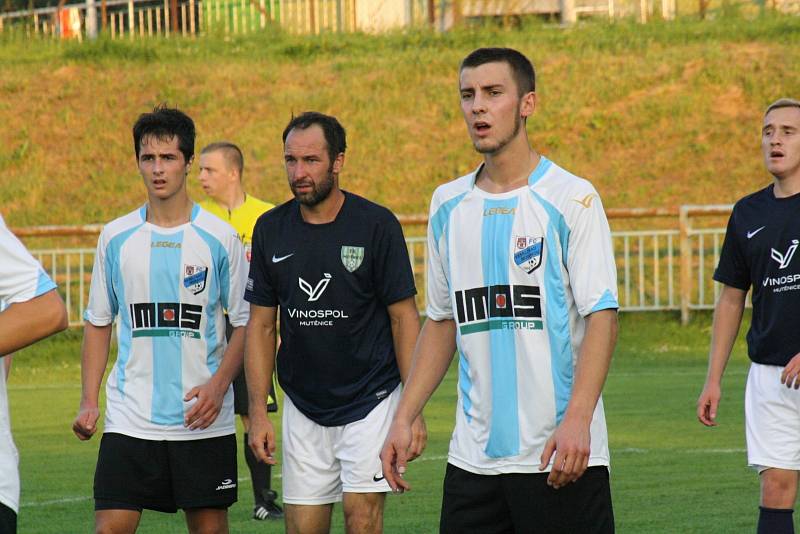 Fotbalisté FC Veselí nad Moravou jsou posledními zástupci Hodonínska v Krajském poháru FAČR. Lídr první A třídy skupiny B postoupil do jarního čtvrtfinále přes favorizované Mutěnice.