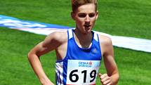 Mladý hodonínský běžec Filip Sasínek opět po roce přivezl z mistrovství České republiky dorostu a mládeže zlatou medaili.
