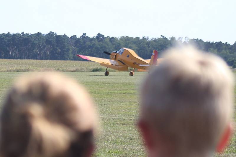 Velký letecký den, Aeroklub Kyjov si připomíná 75. výročí založení.