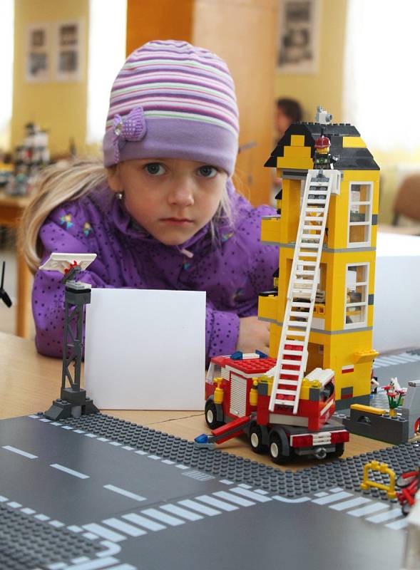 Jako doprovodný program hodů ve Vracově posloužily dvě výstavy - Naše děcka a výtvory ze stavebnice lego.
