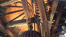 Národní kulturní památka, větrný mlýn v Kuželově, prošla rekonstrukcí, opět vítá návštěvníky.