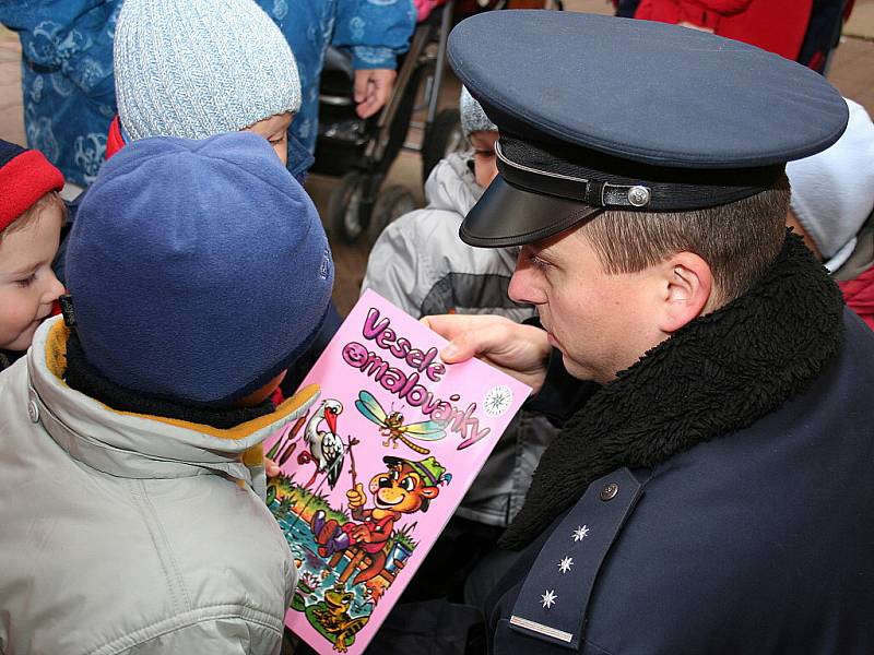 Policie v Kyjovském Kojeneckém ústavu