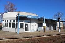 Vlakové nádraží Petrov u Strážnice poslední lednové pondělí roku 2024.