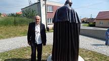 V Bukovanech kromě kaple zasvěcené svatému Janu Pavlovi II. nyní stojí také jeho socha. Autorem více než dvoumetrového díla je akademický sochař Radim Hanke ze Zlína. Požehnal ji arcibiskup olomoucký Jan Graubner.