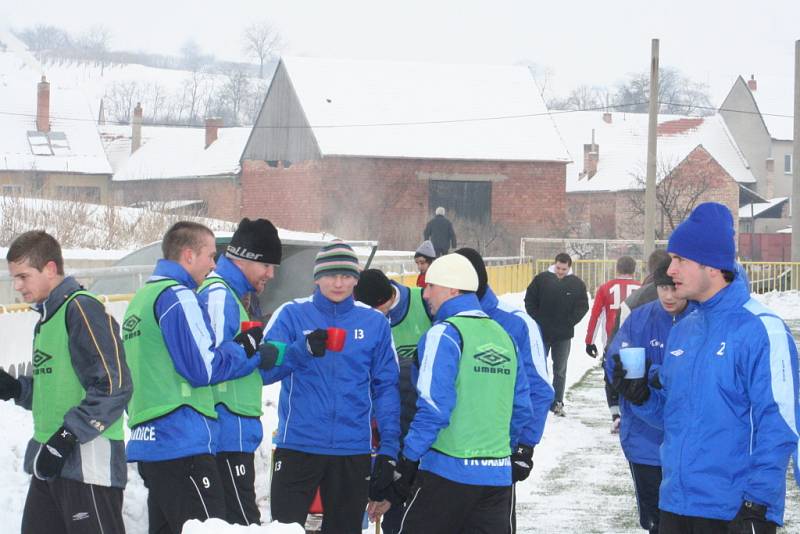 Šardice vstoupily do zimní přípravy bezgólovou remízou s Hlukem