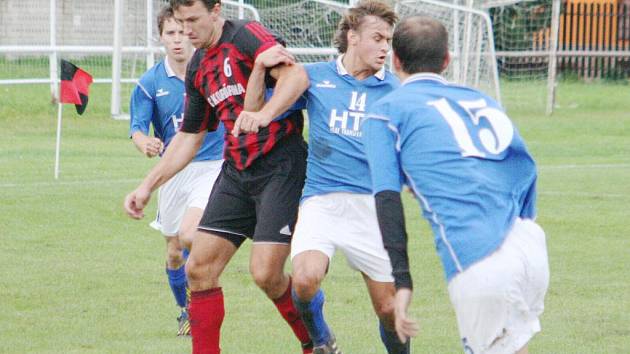 Velká nad Veličkou (v červenočerném) vs Novosedly