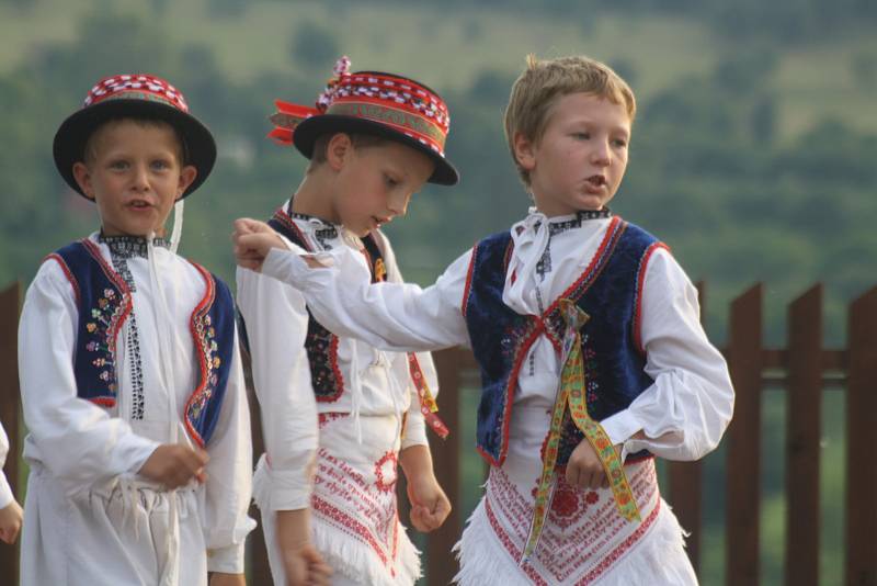 Přes jedenáct tisíc lidí navštívilo o víkendu Horňácké slavnosti ve Velké nad Veličkou. Jedenáct pořadů patřilo lásce, chlebu, tradicím, tanci a zpěvu. Tři výstavy připomněly významná jubilea.