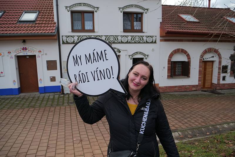 Nechorští vinaři poslední víkend v listopadu jako tradičně otevřeli sklepy.