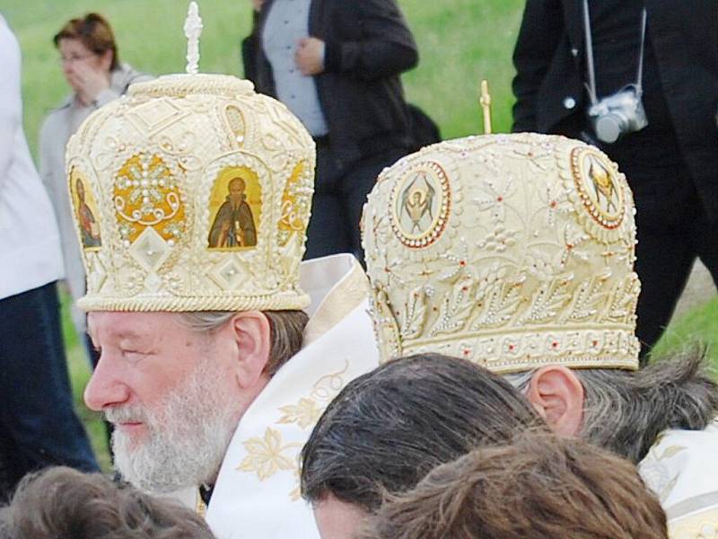 Bulhaři z celé Evropy oslavili svátek, Den Cyrila a Metoděje, v Mikulčicích na slovanském památníku.