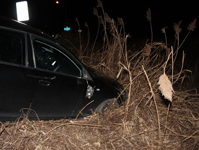 Opilého řidiče, který způsobil škodu za 80 tisíc zajistili policisté v Moravském Písku.