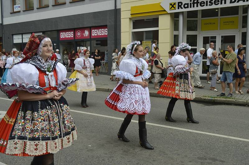 Pořádnou dávku hodového veselí zažili lidé v Hodoníně na Svatovavřineckých slavnostech.