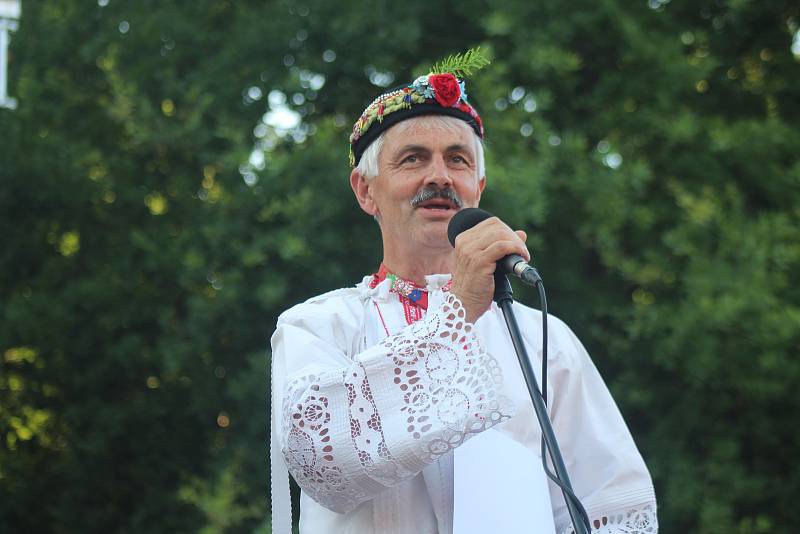 Lidé si ve Strážnici užili 74. ročník Mezinárodního folklorního festivalu.