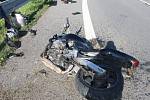 Dvacetiletý motorkář boural ve čtvrtek u Sudoměřic. 
