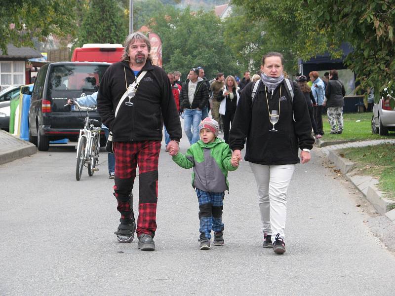 Putování slováckým vinohradem v Mutěnicích Pod Búdama.