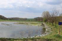 Revitalizovaný obecní rybník v Dražůvkách.