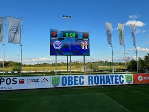 Nová led obrazovka ve fotbalovém areálu v Rohatci.