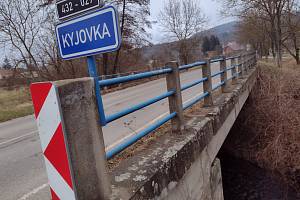 Most přes Kyjovku v kyjovské místní části Bohuslavice, krajští silničáři chystají jeho opravu.