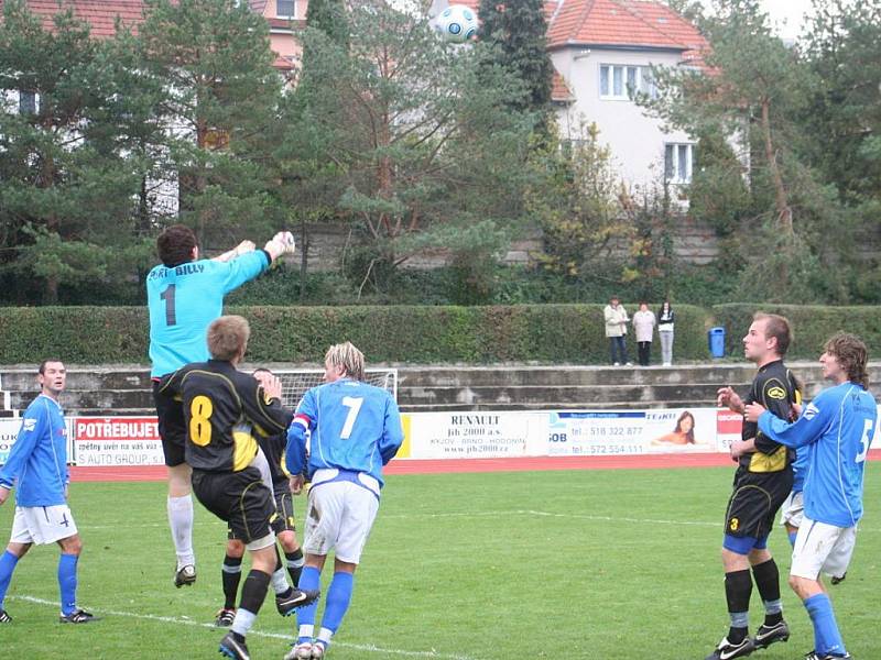 Krajský přebor: 1. FC Kyjov (v modrém) vs. RSM Hodonín