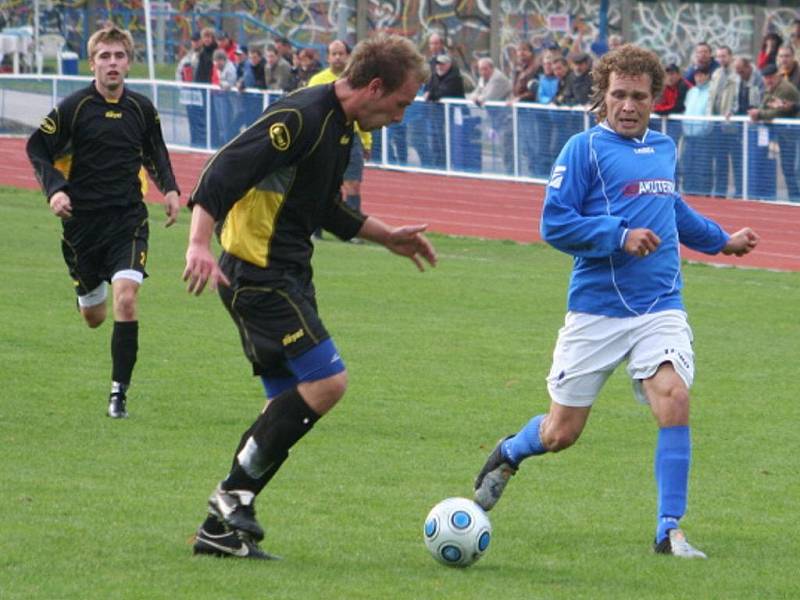 Krajský přebor: 1. FC Kyjov (v modrém) vs. RSM Hodonín