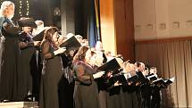 Český filharmonický sbor Brno a Orchestr Czech Virtuosi ve Strážnici.