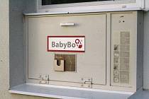 Umístění babyboxu v areálu Nemocnice TGM v Hodoníně v nedaleko hlavního vjezdu.