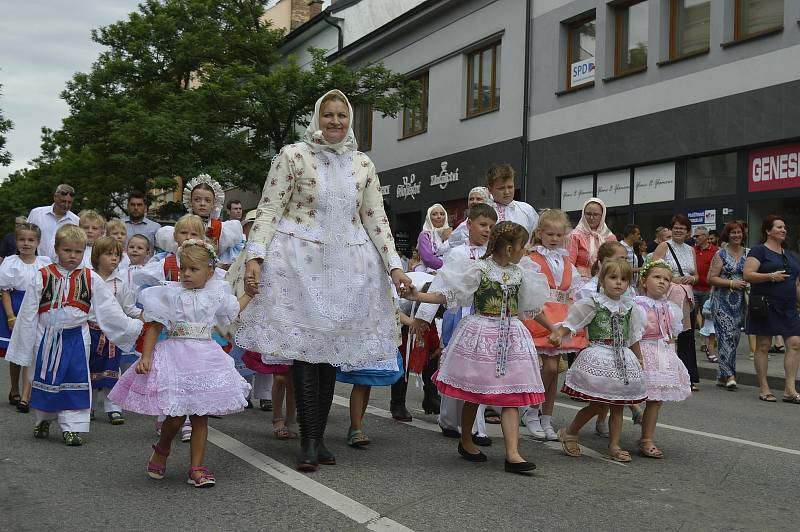 Pořádnou dávku hodového veselí zažili lidé v Hodoníně na Svatovavřineckých slavnostech.