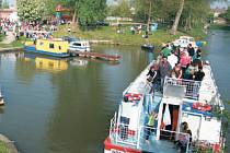 Baťův kanál je oblíbeným turistickým cílem Veselí nad Moravou, který nabízí neopakovatelný zážitek z plavby na lodi.