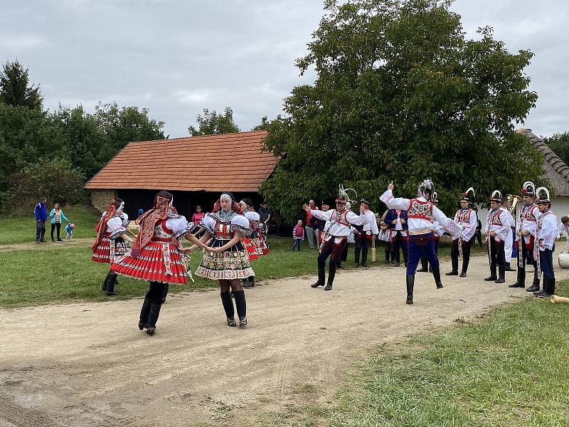 Slovácký soubor Lúčka ve Strážnici.