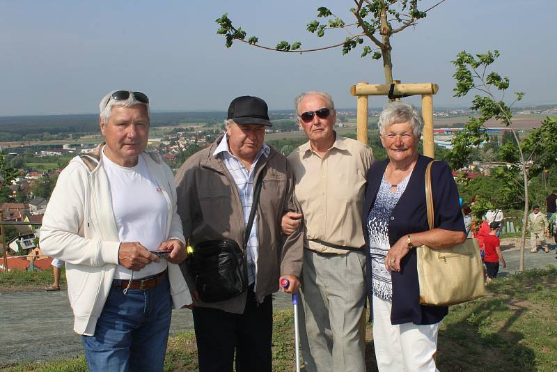 Bzenečtí pokřtili dominantu obce. Kapli svatého Floriána a Šebestiána.