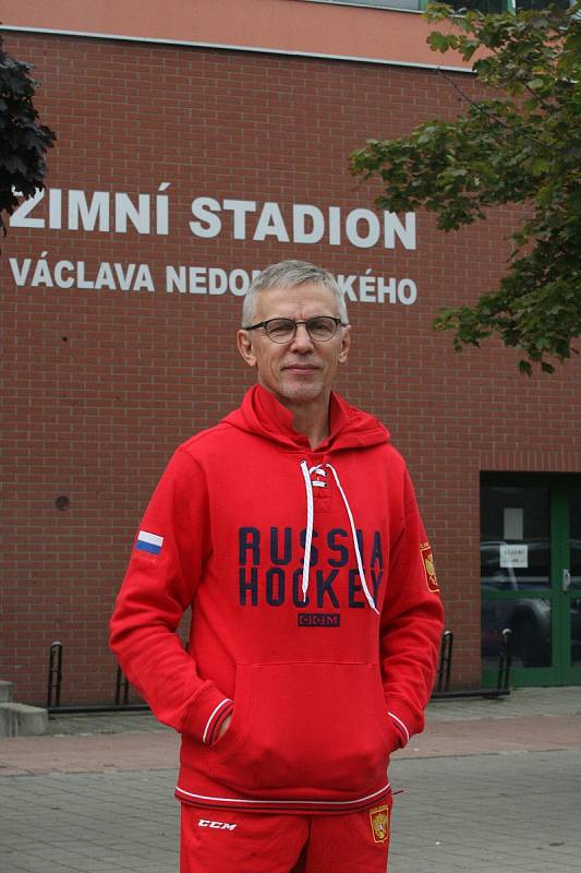 Hvězdný hokejista Igor Larionov přijel do Hodonína s ruskou dvacítkou.