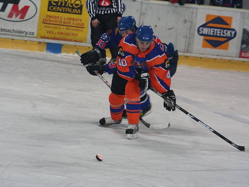 2. liga, východ: SHK Hodonín (v oranžovém) vs. HC Bobři Valašské Meziříčí