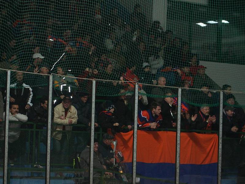 2. liga, východ: SHK Hodonín (v oranžovém) vs. HC Bobři Valašské Meziříčí